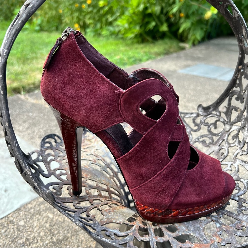 ISOLA Women Dallan Suede High Heel Platform Deep Red Snake Print‎ Sandals Size 8